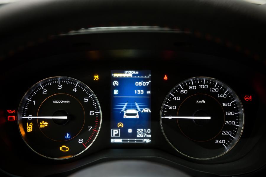 Панель приборов Subaru XV 2017 года  (WW) (фото 21 из 47)